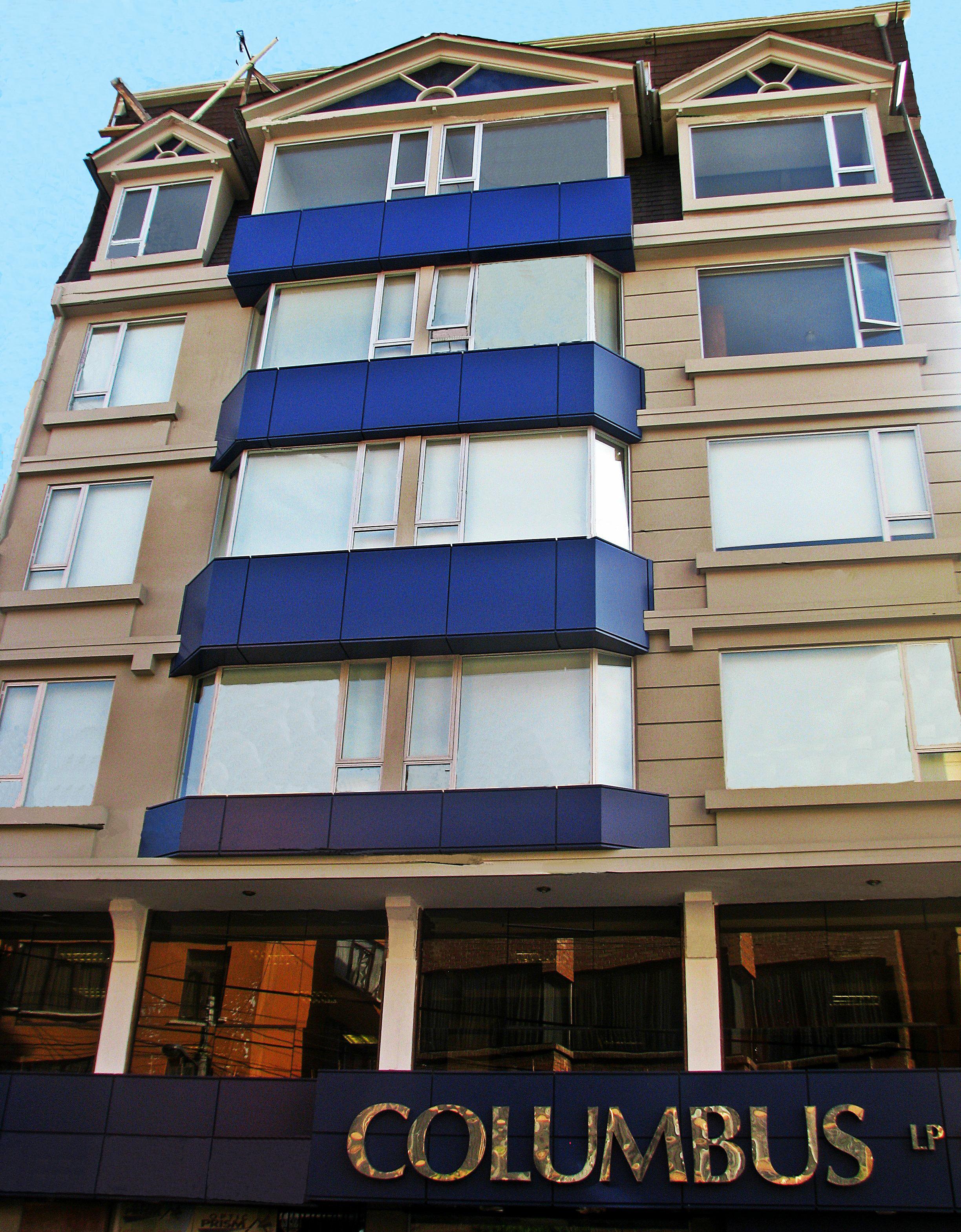 Lp Columbus 3* La Paz